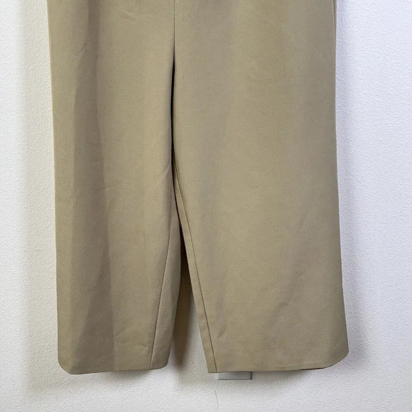 Lavish Alice Women’s Jumpsuit Size 8 Beige Wide Leg Business Formal Occassion - Picture 3 of 10